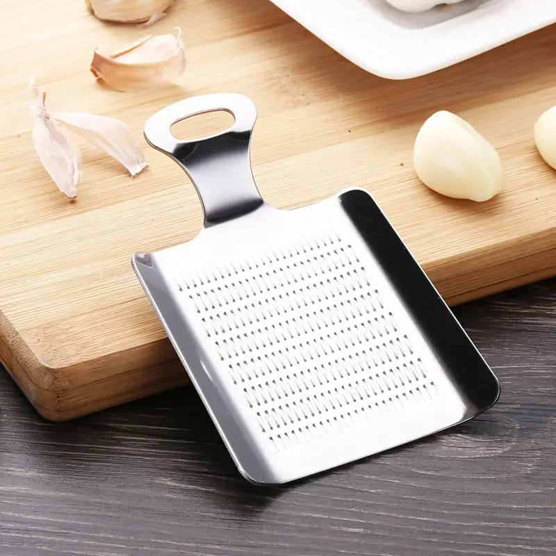 Effortless Garlic and Veggie Mincer